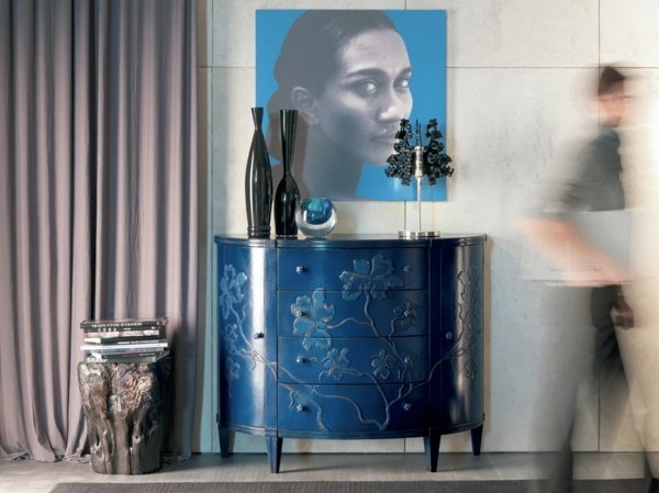 Príborník klasický nábytok v štýle vintage drevená jedáleň