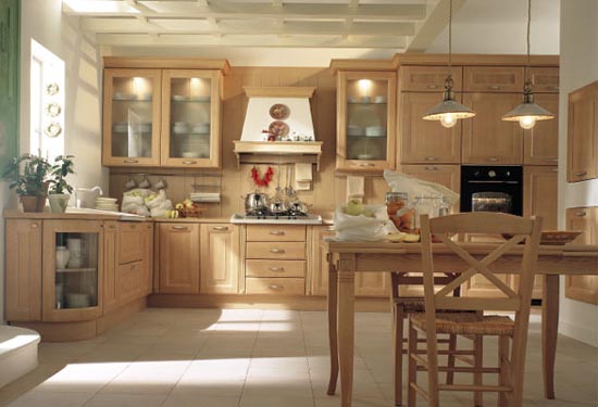 útulná kuchyňa-svetlé drevo