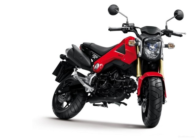červený model výkonnej 4-stupňovej prevodovky honda-msx125-2013-červený model 4-stupňovej prevodovky