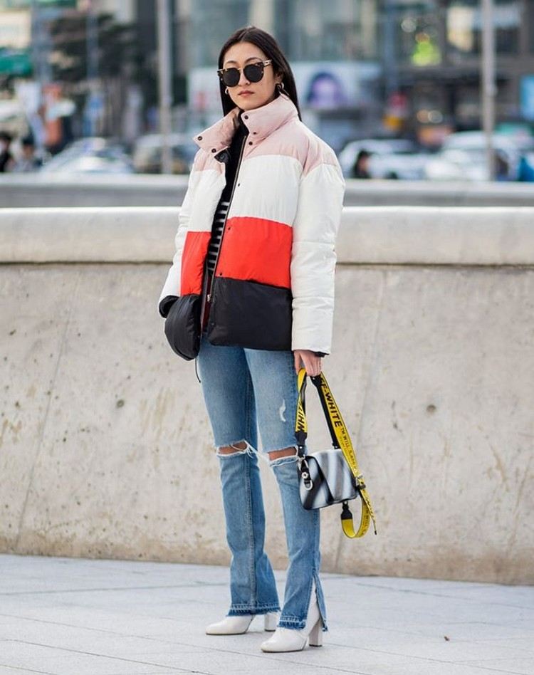 K členkovým topánkam noste rifle so slzami a rozparky na leme