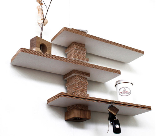 Séria nábytku JO od Andreasa Jansona, úlomky na stenu, nástennú policu jo21