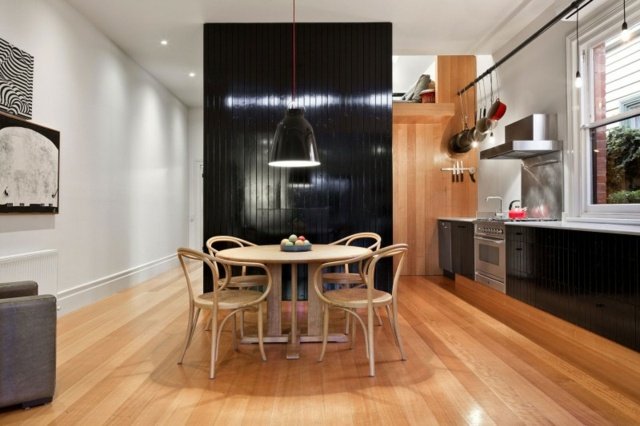 Navrhovanie kuchyne Kuchynské skrinky pod systémom zásuviek bez úchytiek