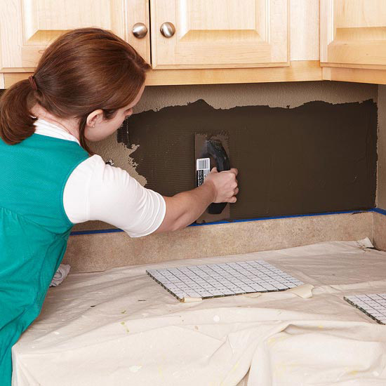 Pokyny na kladenie obkladov kuchynské obklady samolepky vrúbkovaná stierka