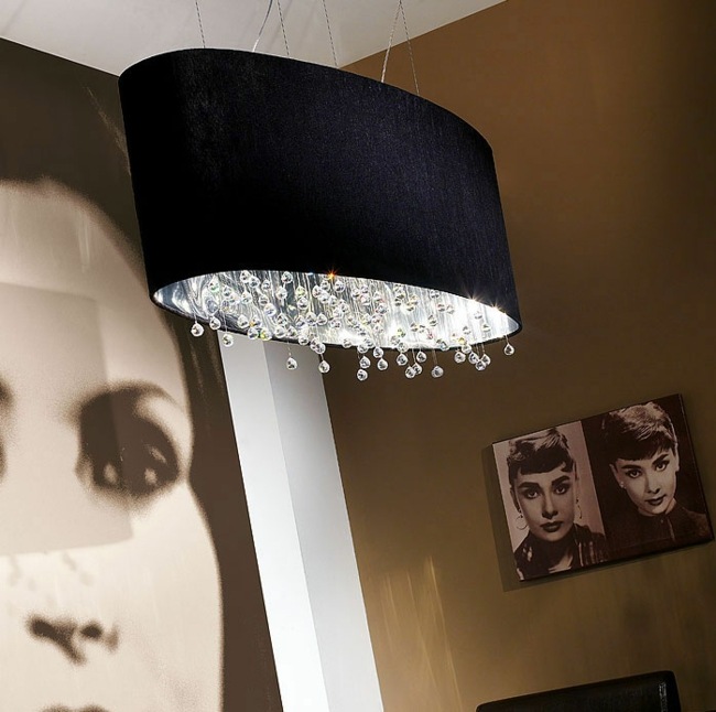 Lesklá lampa v retro štýle interiérovej fotografickej steny Fotografická stena Audry Hepburn hnedá biela