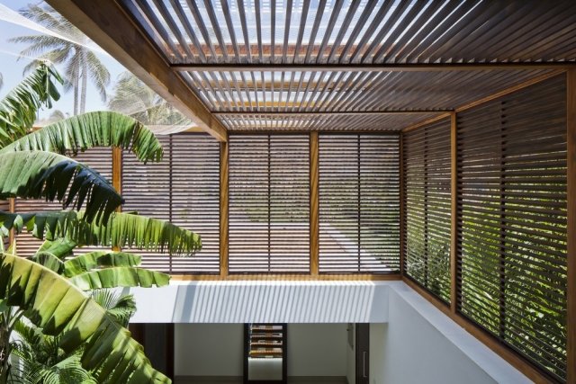drevené žalúzie-luxusné-prázdniny-vily-oceány