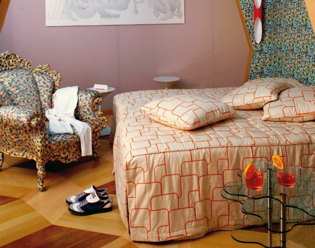 Kreslo, drevená podlahová sklenená stolová konštrukcia rámu steny