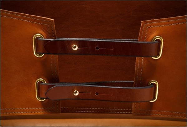 Prvky v tvare opaska vyrobené z pravej kože ghurka-prvok-nábytok-kožený-opasok-zbierka-zavrieť
