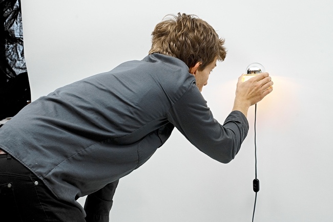 nástenné svietidlo holý kruh minimalistický dizajn brendan ravenhil