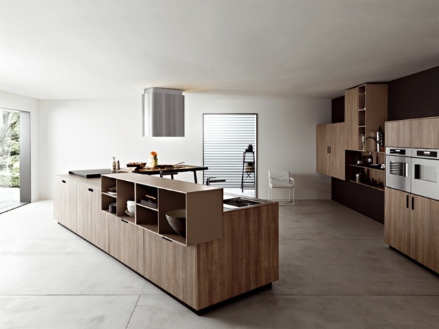 Kuchynský ostrovček drezový pultový úložný priestor policový systém