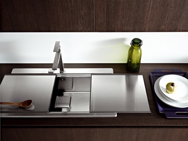 Umývadlo drevené pultové kovanie moderná plastová zadná stena