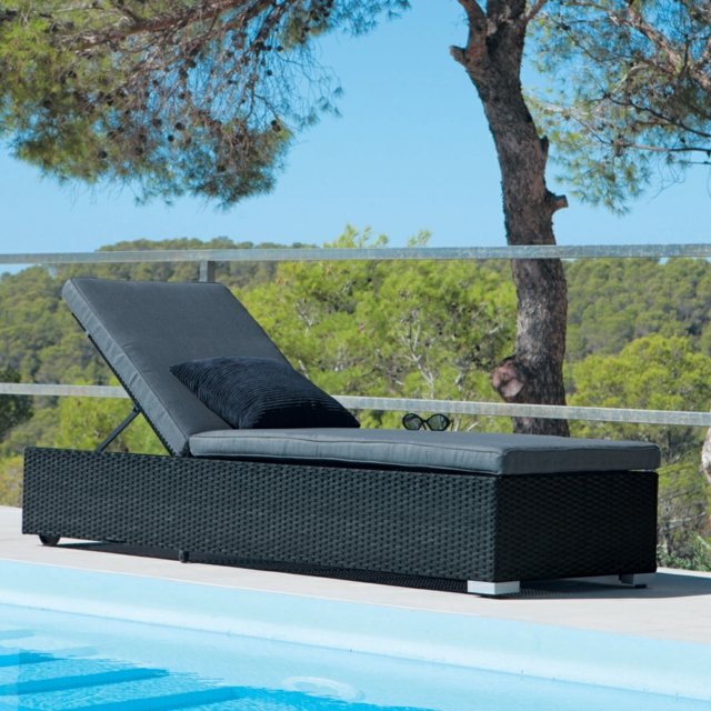 Ratanové ležadlo sklopné operadlo sklopné terasy sklopné operadlo sklopné zábradlie na terasu