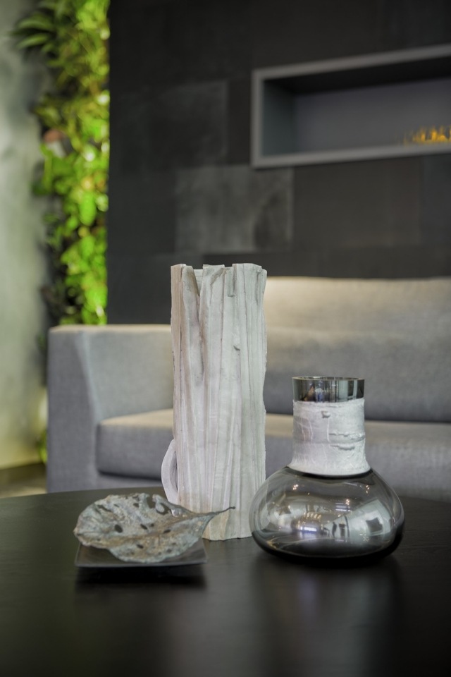 obývacia izba-príslušenstvo-domáca kancelária-zasadacie miestnosti-robert-kolenik-zelená-stena