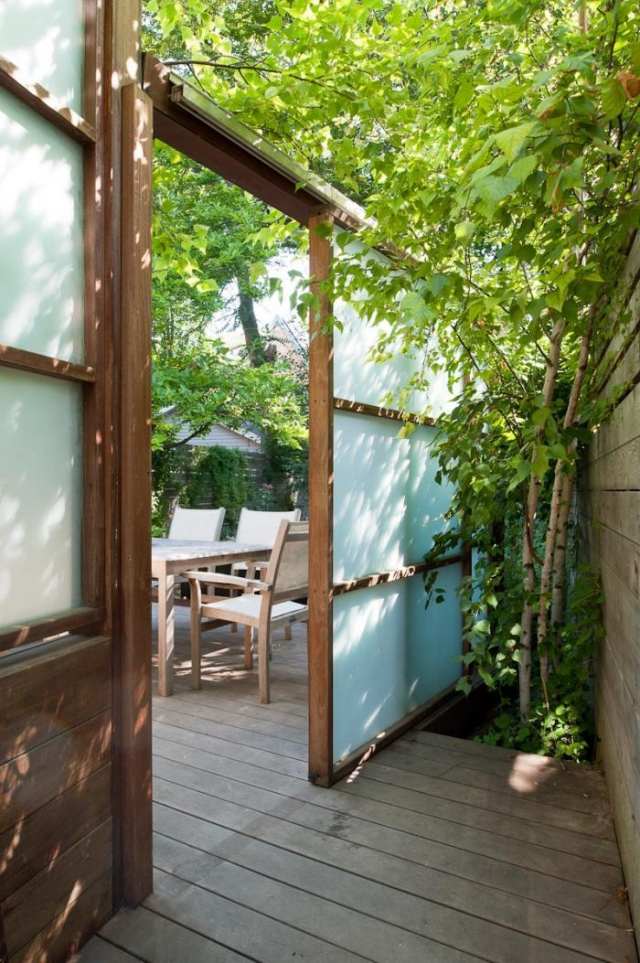 dizajnová ochrana súkromia pred vchodom do záhrady