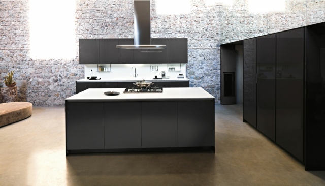 Galéria kuchynských ostrovčekov bez úchytiek