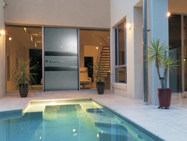 Bočné vchodové dvere stabilné efektívne oceľové osvetlenie dlhého krídla sklenená fasáda stabilná efektívna oceľové dlhé krídla originálny dizajn