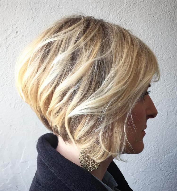 bob späť krátke vpredu dlhé odstupňované blond melíry