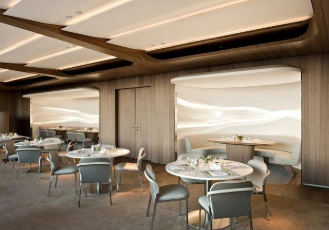 moderný strešný záhradný salónik Hotel Bayerischer Hof Jouin Manku