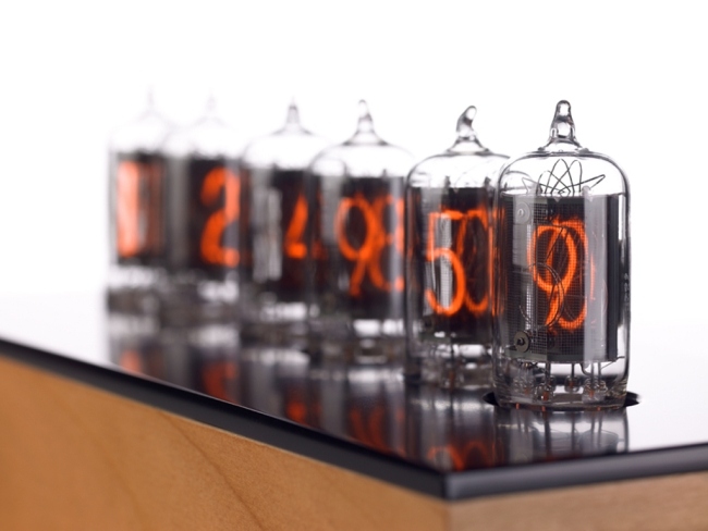 Nixie hodinky chronotronix v400 vintage moderná kombinácia Nixie hodinky chronotronix v400 vintage moderné