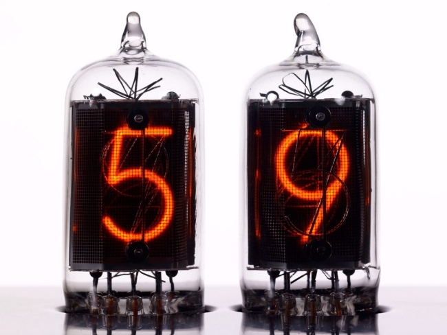 Nixie trubicové hodiny chronotronix v400 zavrieť Nixie tubové hodinky chronotronix v400 zväčšiť