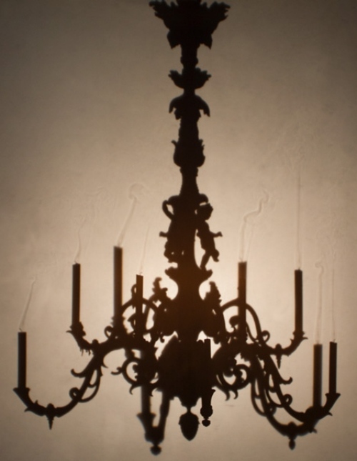 kolekcia dizajnérskeho nábytku lustra tieňa od Jamesa Plumba