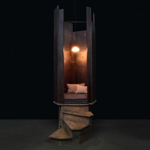 kreslá, schody, značkový nábytok, kolekcia James Plumb