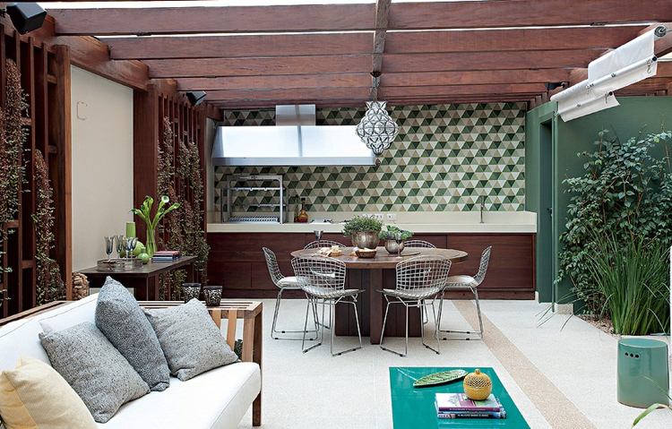 Vonkajšia záhradná kuchyňa, baldachýn, rolovateľné panely, jedálenský kút