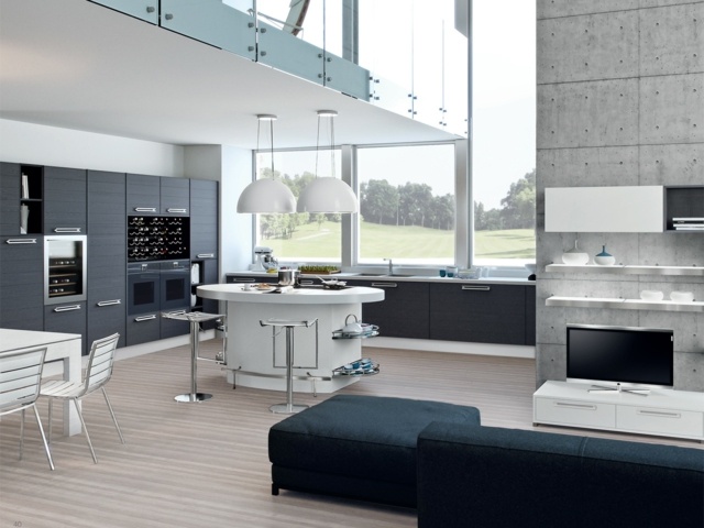 Nábytok pre štúdiový byt s neutrálnymi farbami a výberom materiálov