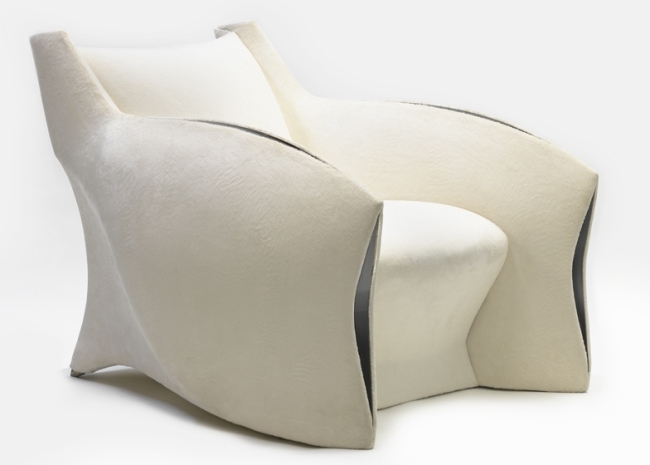 kreslo biely dizajnový nábytok od brada pitta