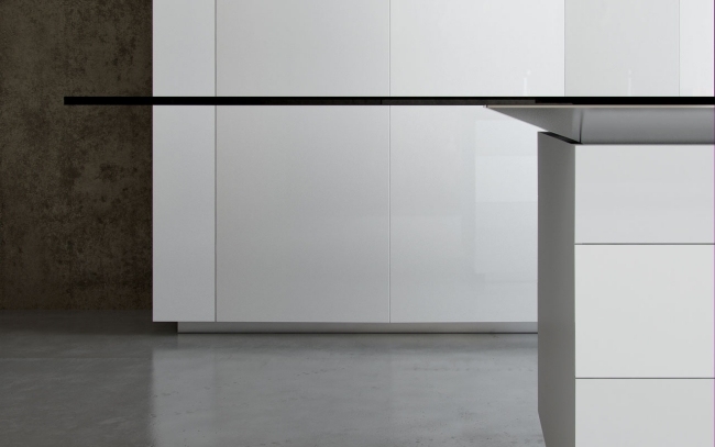 tenký hranolový dizajn kuchyne od experientia toncelli