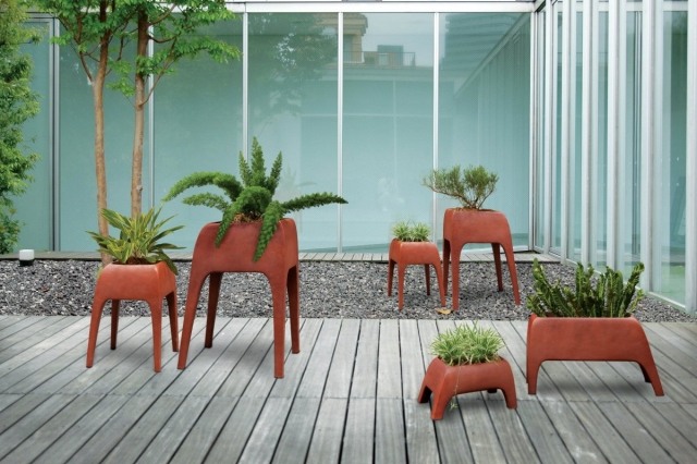 safari collection outdoor planter kenneth cobonpue terracotta sadzač safari mimo kenneth cobonpue terrakorra