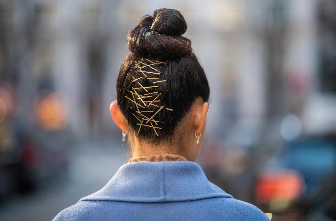 Vlasové doplnky Bobby Pins Top Knot Účes Letné tmavohnedé vlasy