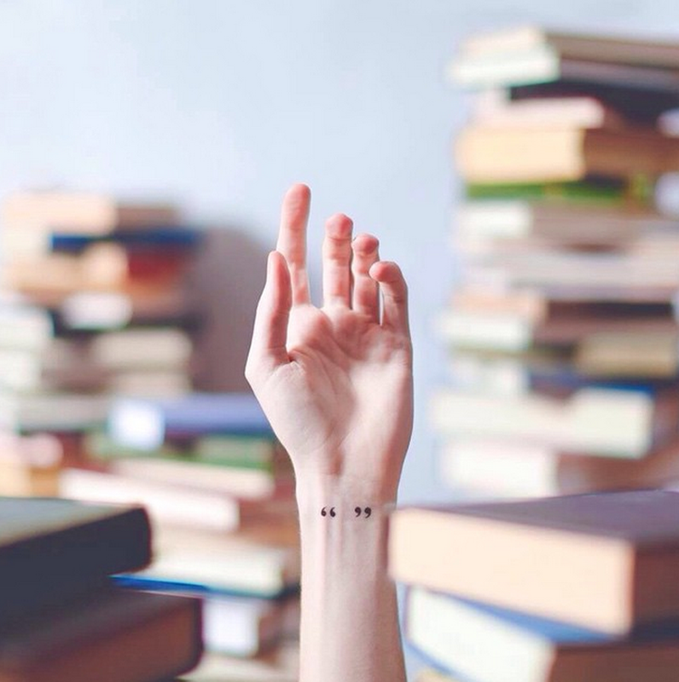 Uvozovky Mini tetovacie knihy na zápästie