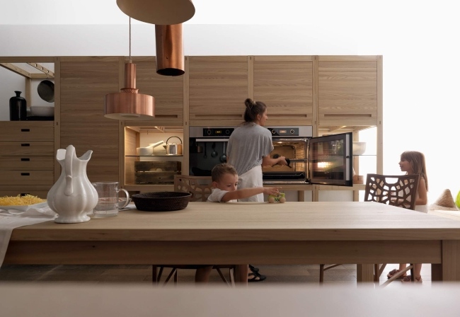 drevený nábytok kuchyne sinetempore dizajn od valcucine