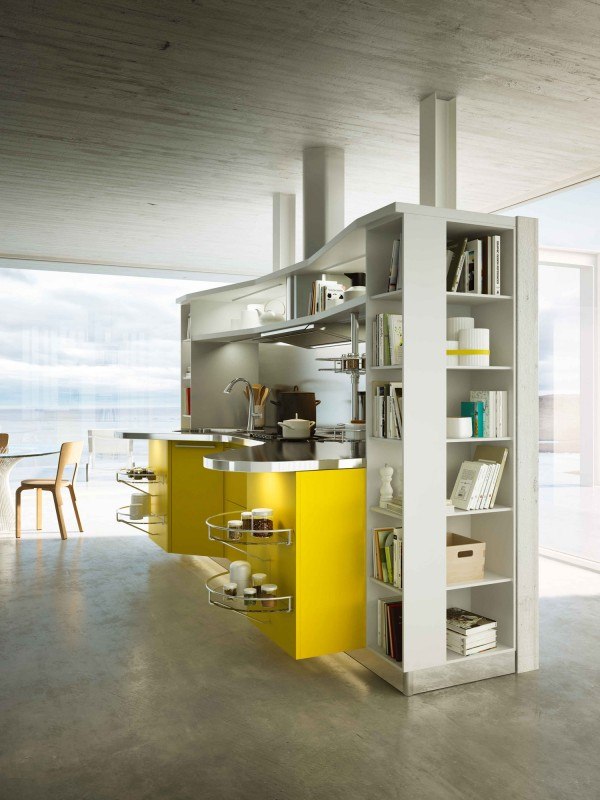 kuchynské snaidero zakrivené žlté police na dosku z nehrdzavejúcej ocele kompaktná kuchynská stolička Zakrivené žlté police z nerezovej ocele