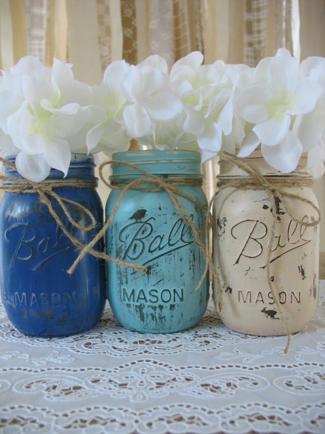 Sklenené poháre na svadobnú pláž v rustikálnom štýle rustikálny štýl murárskych pohárov pastely biele kvety priadze