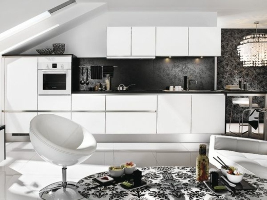 super-chladná-kuchyňa-biela