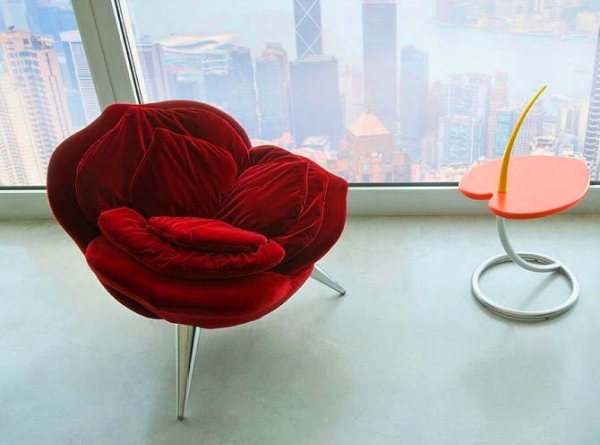 Kreslo Edra ružové kovové nohy