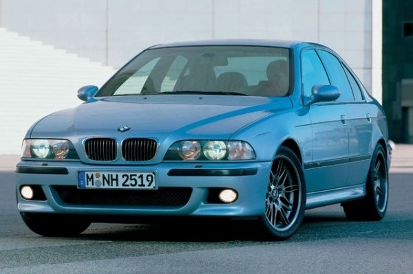 BMW radu 3 E39 modrá predné-BMW radu 3 E39 1998 2005-história modrých automobilov