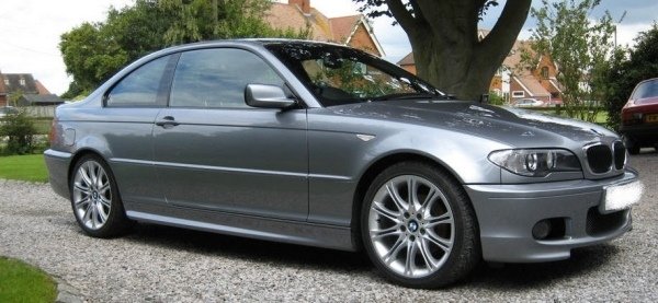 BMW 320 CD 2005 lesklá strieborná Karoséria - BMW 320 CD 2005 - strieborná - lesk