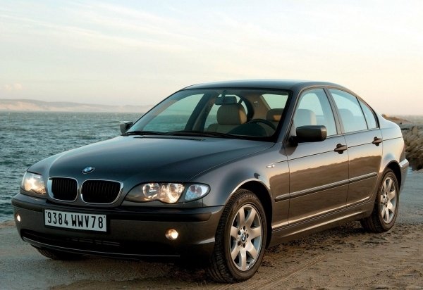 BMW radu 3 1998-2005 - hnedé - lesklé pneumatiky - na boku