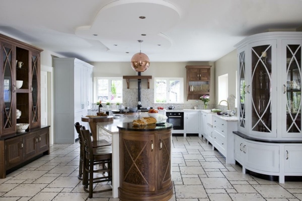 ozdoby z veľkej kuchyne a kráľovského štýlu