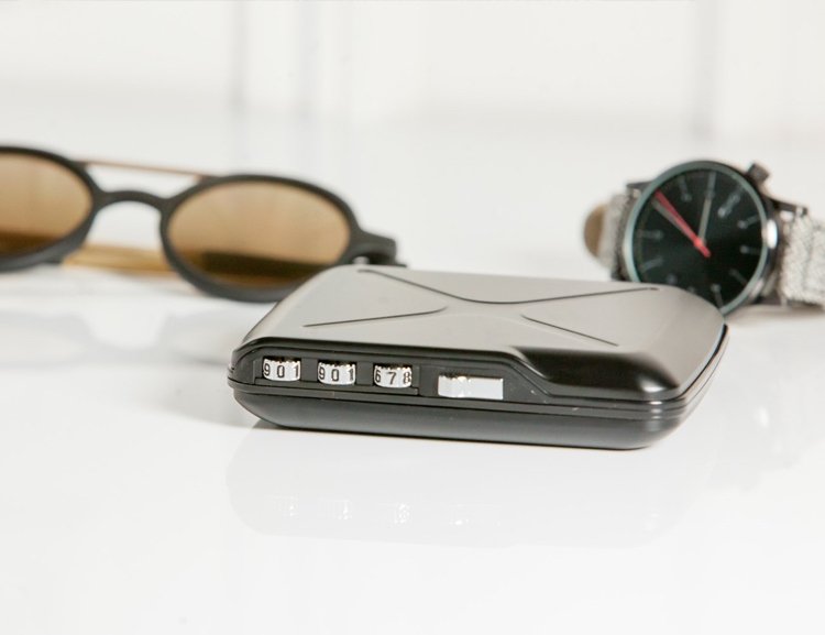 Chráňte svoju peňaženku pred krádežou pomocou kódu číslice-dizajn hliníkovej peňaženky-chránený proti krádeži