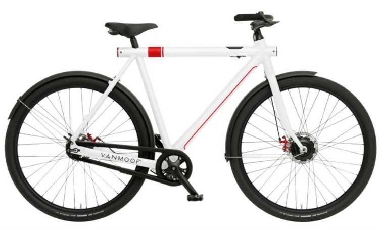 Elektrický bicykel od VanMoof smart-bike-white-red-accents-bike-chain-pedals