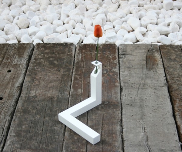 Váza s kvetinovým dizajnom optický klam dokonale tvarovaná