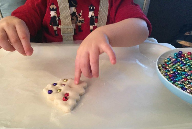 Vyrobte si vianočné darčeky s 2-3-4 ročným mini vianočným stromčekom