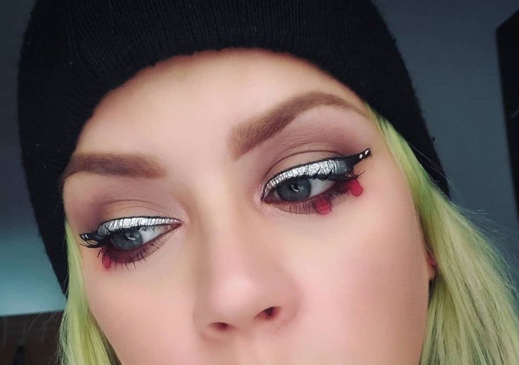 Halloween očný make-up na prelakovanie