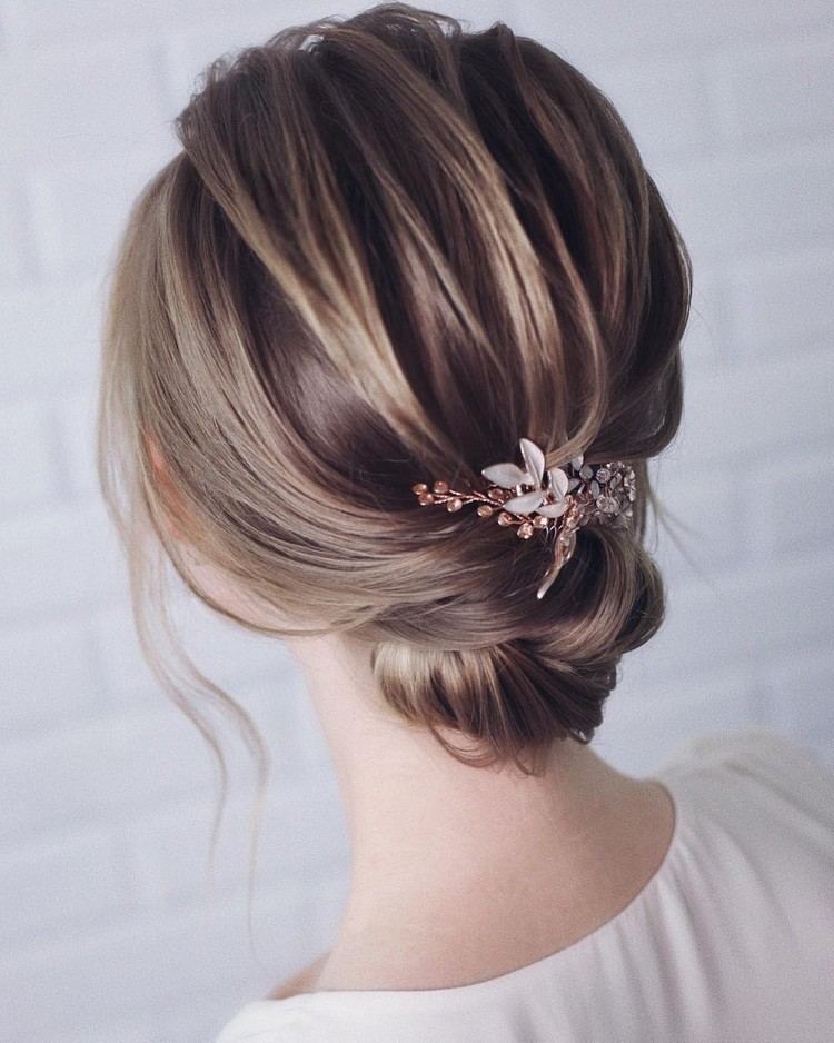 Updos tenké vlasy svadobné vlasové doplnky účes svadobný hosť