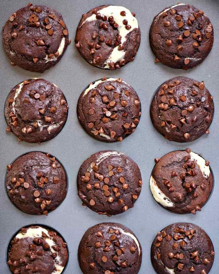 recept na tvarohové muffiny pečieme plniace čokoládové lupienky