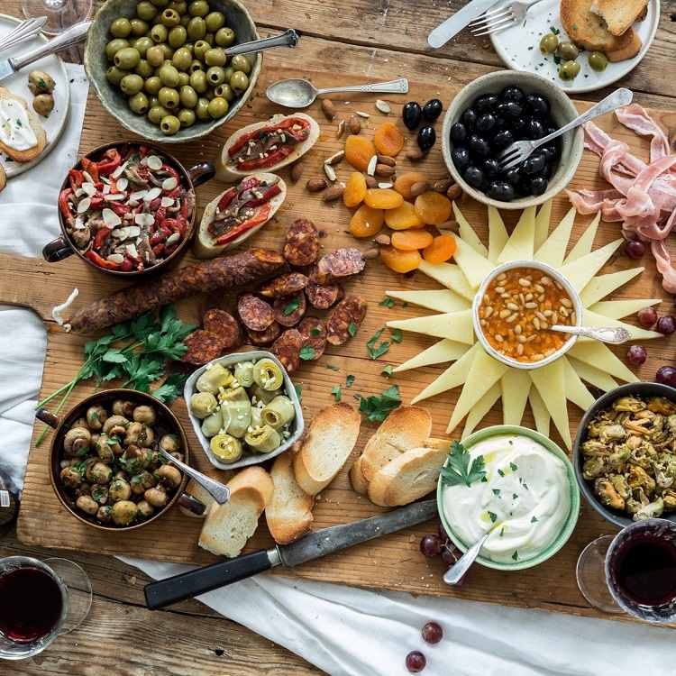 tapas recepty studený teplý rýchly španielsky gurmán olivy morské plody