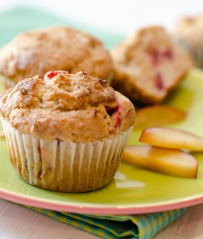 bezlepkové-muffiny-škoricovo-hnedý cukor-slivka